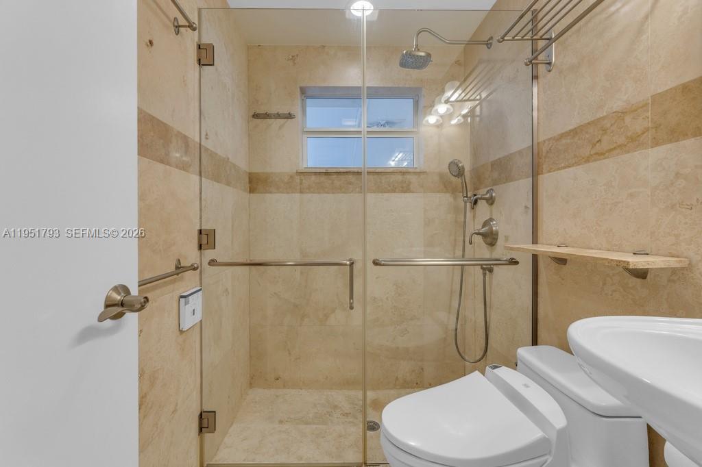 ALHAMBRA GROVES - Residential