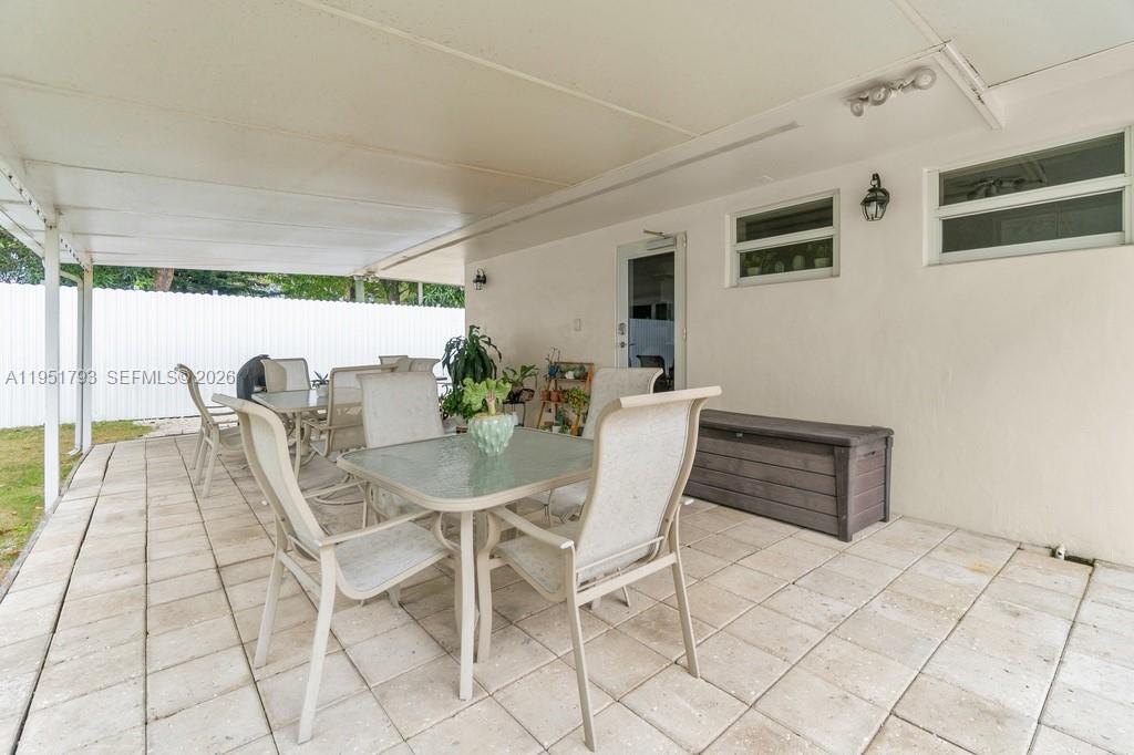 ALHAMBRA GROVES - Residential