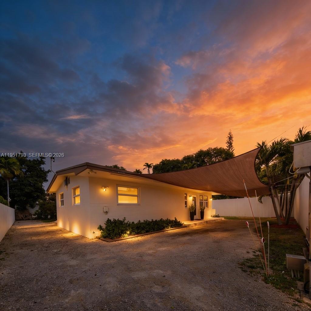 ALHAMBRA GROVES - Residential