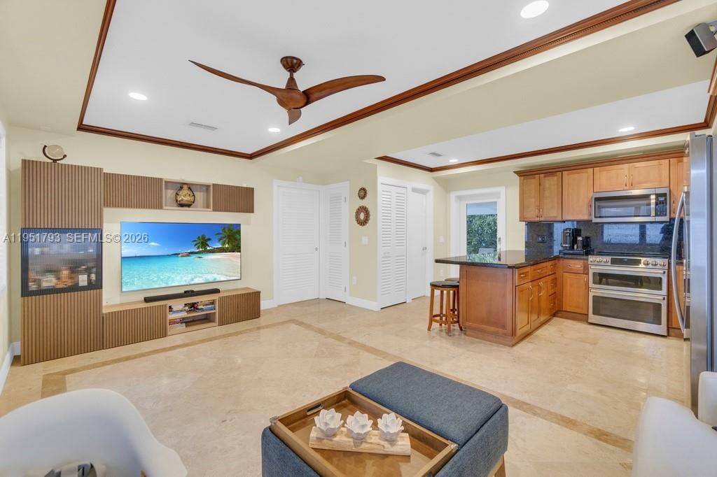 ALHAMBRA GROVES - Residential