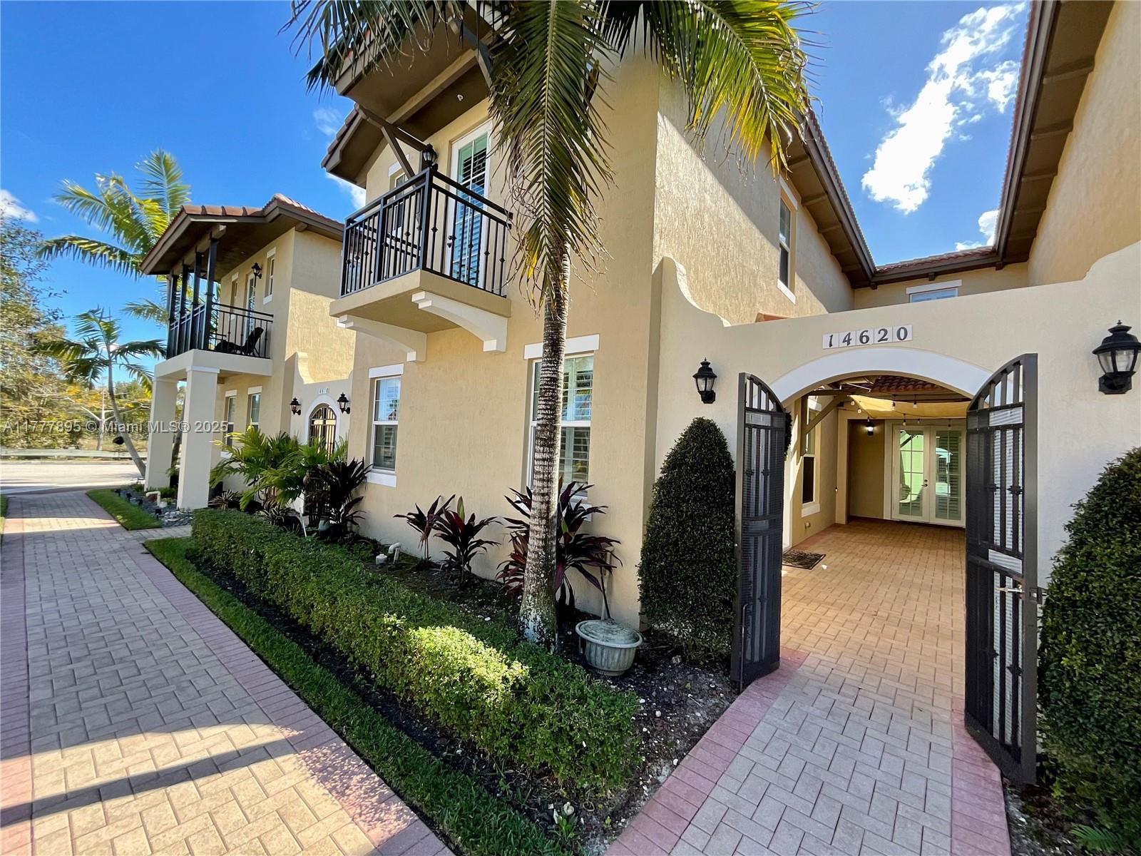 14620 SW 15th St