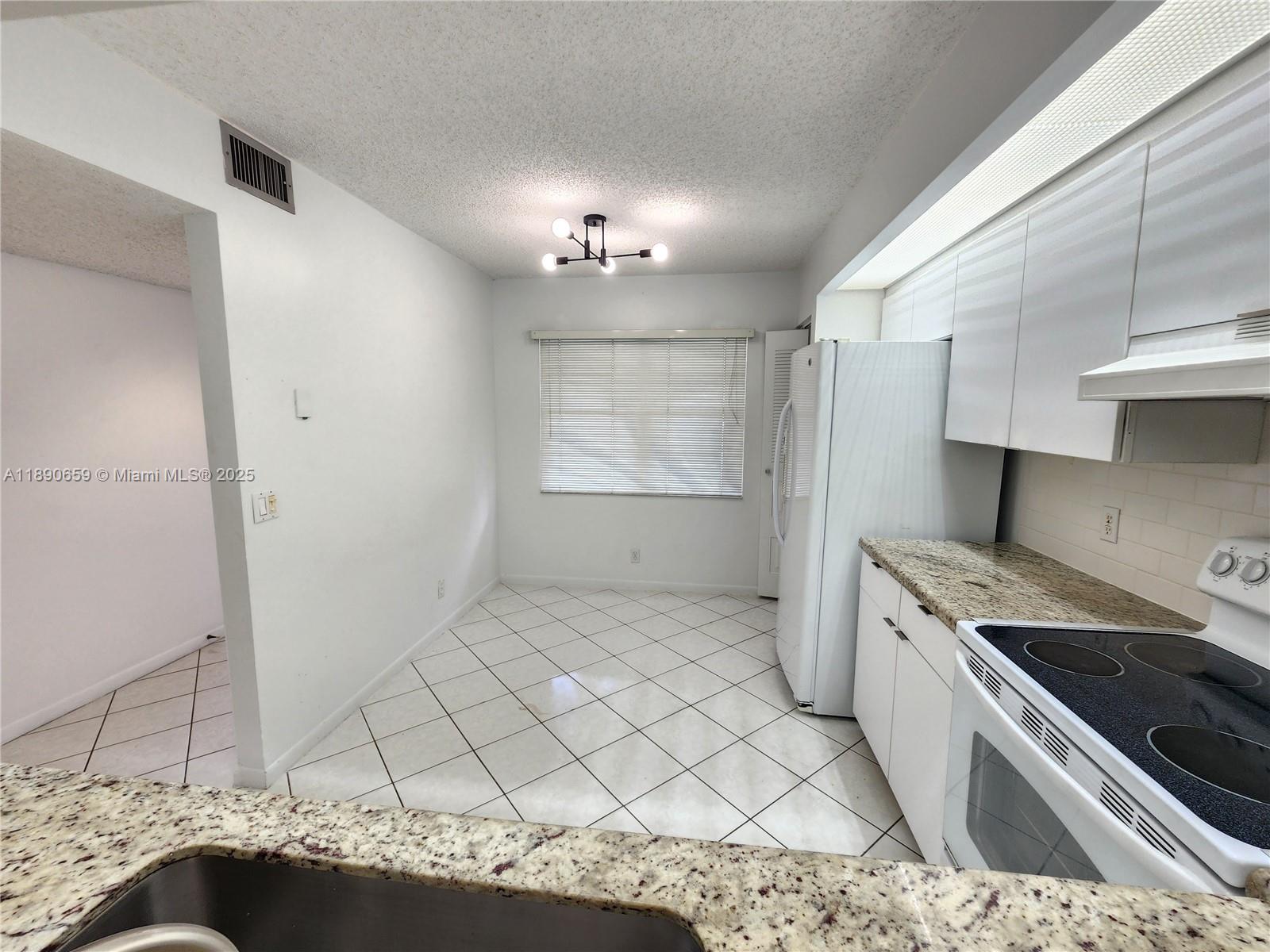 CAMBRIDGE AT CENTURY - Residential Lease
