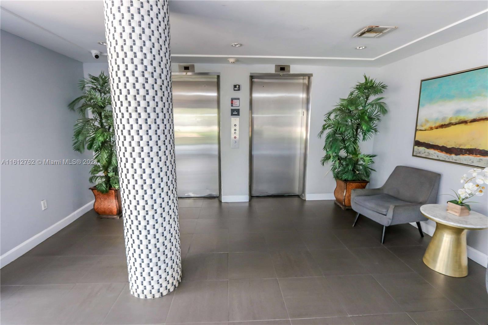 LINCOLN TOWERS CONDO - Residential Lease