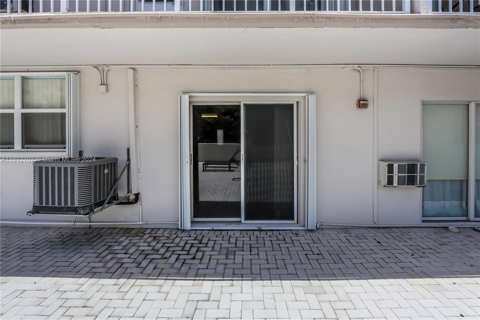 LINCOLN TOWERS CONDO - Residential Lease