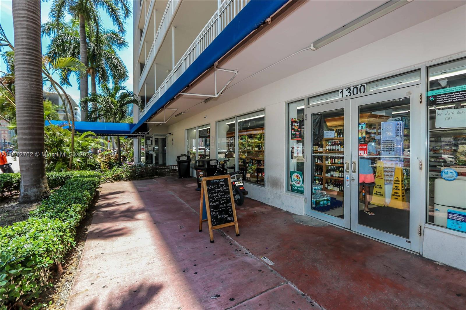 LINCOLN TOWERS CONDO - Residential Lease