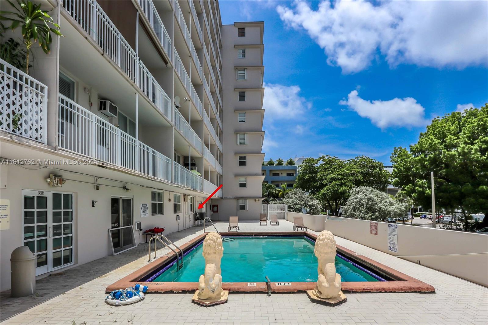 LINCOLN TOWERS CONDO - Residential Lease