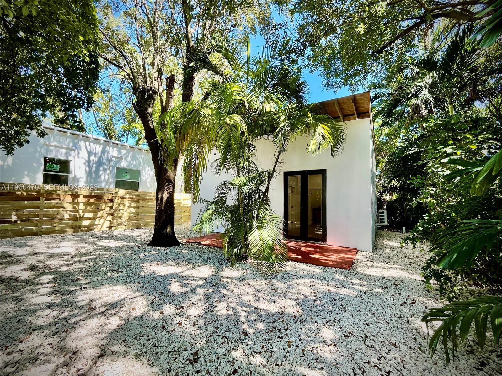 EDISON HEIGHTS - Residential Income