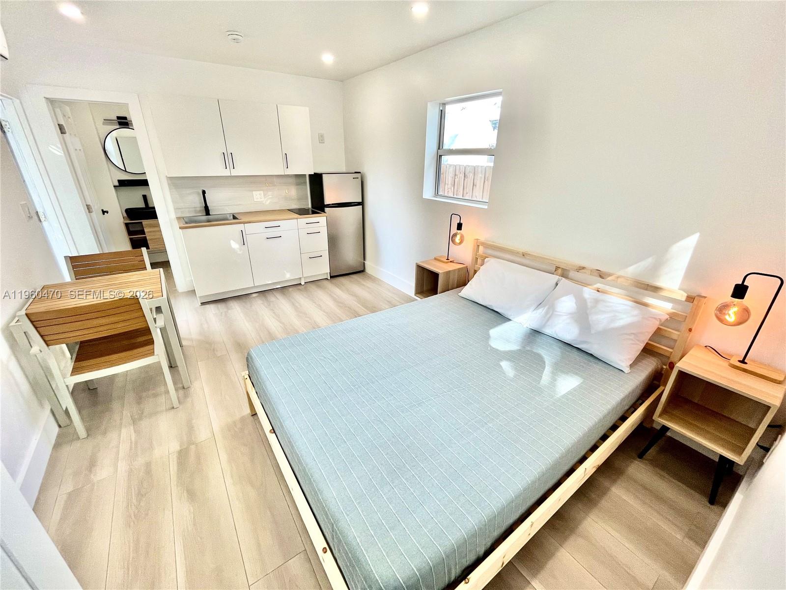 EDISON HEIGHTS - Residential Income