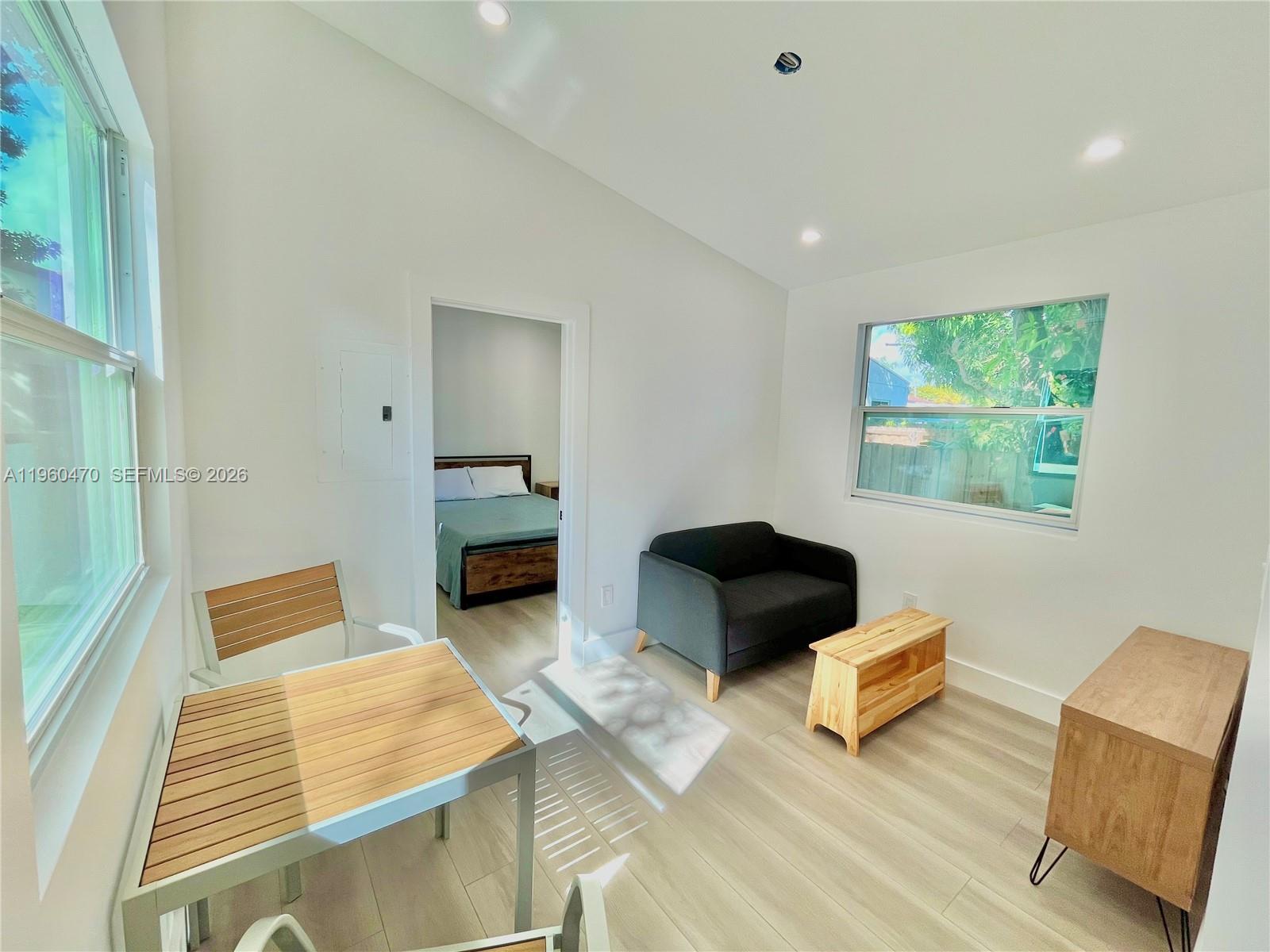 EDISON HEIGHTS - Residential Income