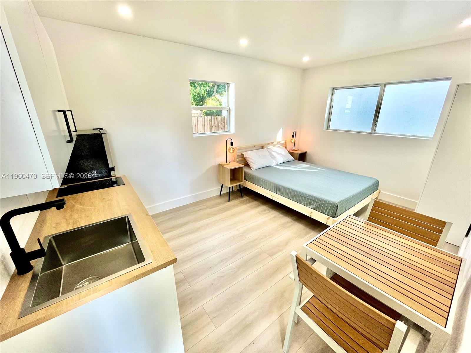 EDISON HEIGHTS - Residential Income