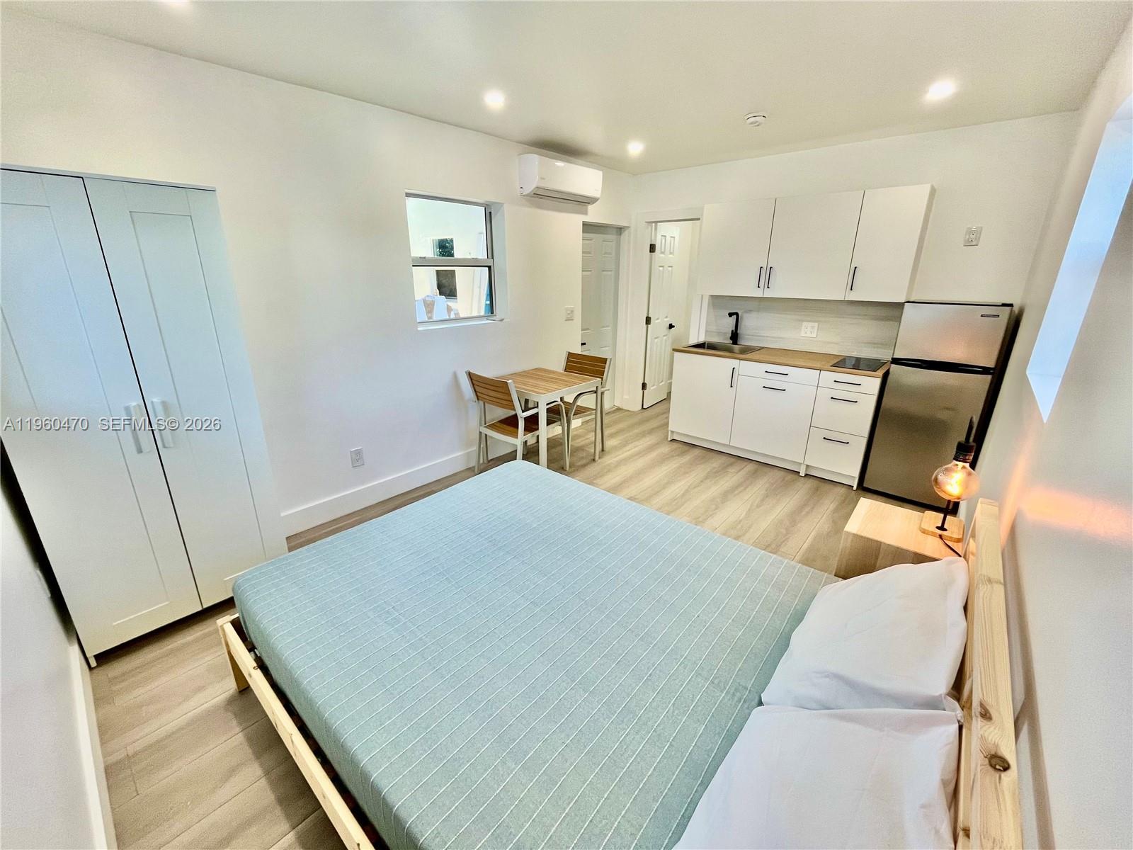 EDISON HEIGHTS - Residential Income