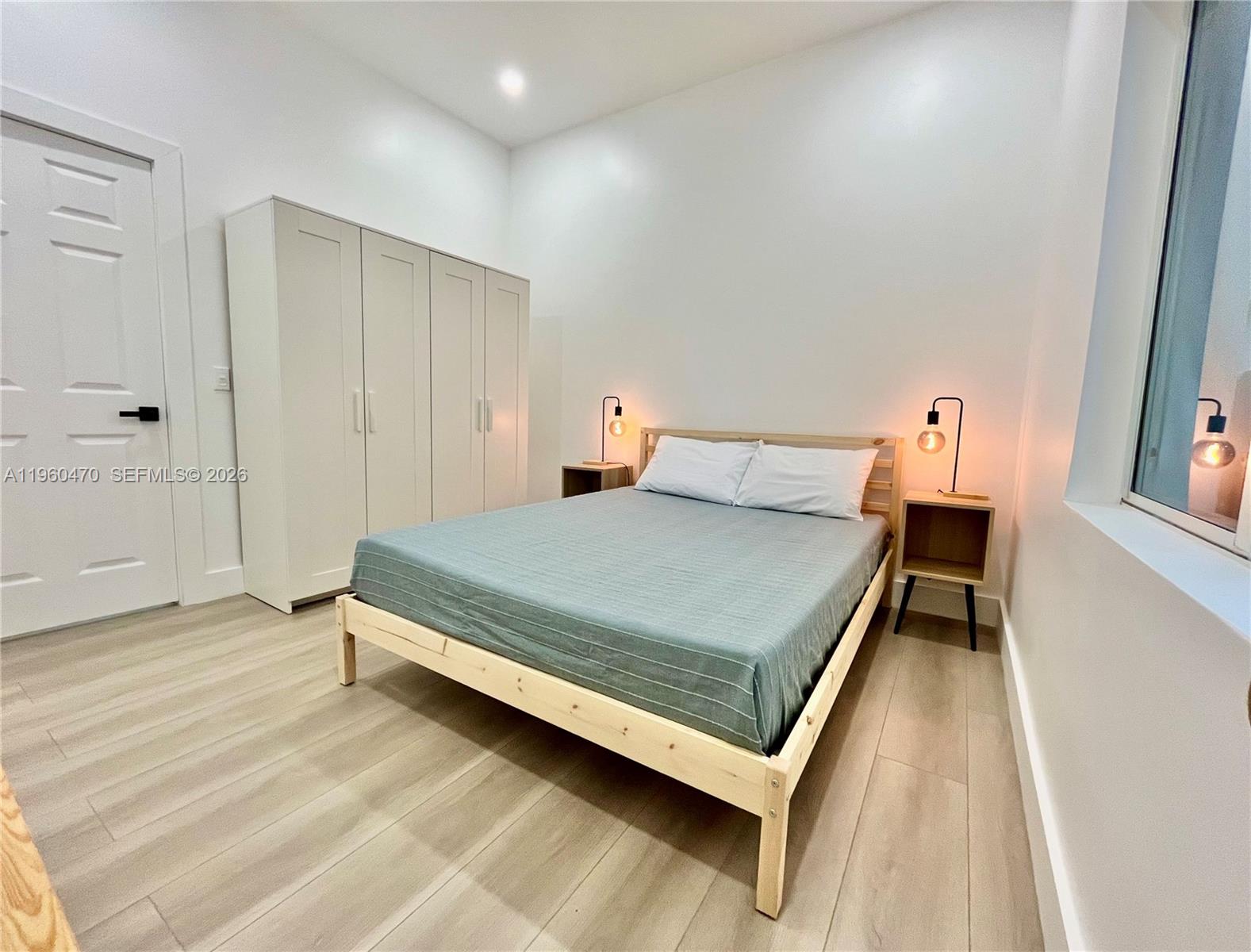 EDISON HEIGHTS - Residential Income