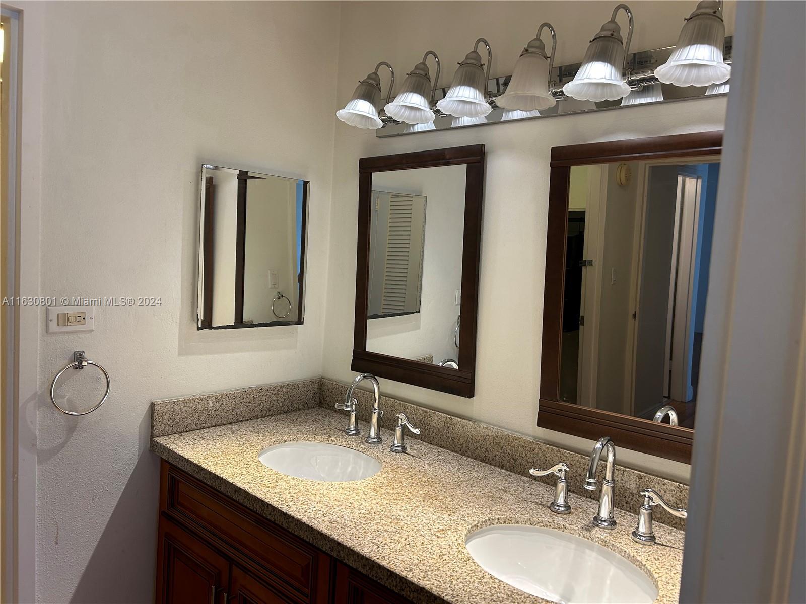 FOUR WINDS CONDO - Residential