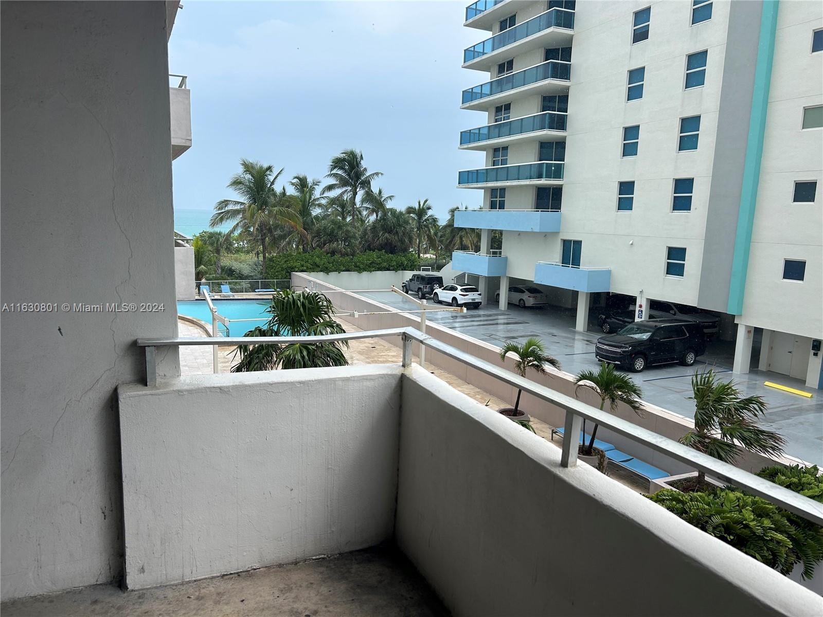 FOUR WINDS CONDO - Residential