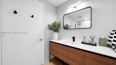 Tiny photo for 3029 NE 188th St #822, Aventura, FL 33180 (MLS # A12042301)