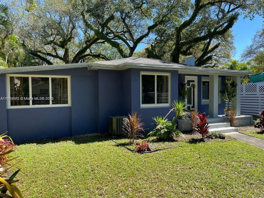 Amazing single-family house with 2 bedrooms and 2 bathrooms, brand new open concept kitchen with lots of
 windows, new cabinets, stainless steel appliances and quartz countertop. Central Air conditioning. Freshly painted
 interior and exterior, just installed new impact windows and doors, wood fence all around, and the most important,
 Electricity & Water included in the rent!!!! Must see it before it goes!!!