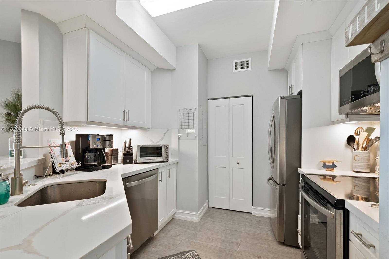 ONE TEQUESTA POINT CONDO - Residential