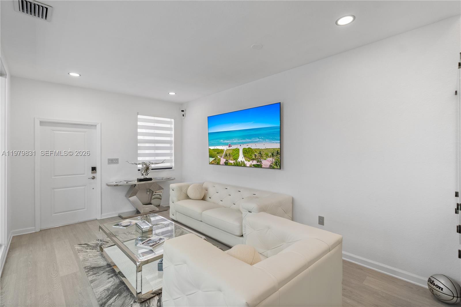 PINE ISLE - Residential