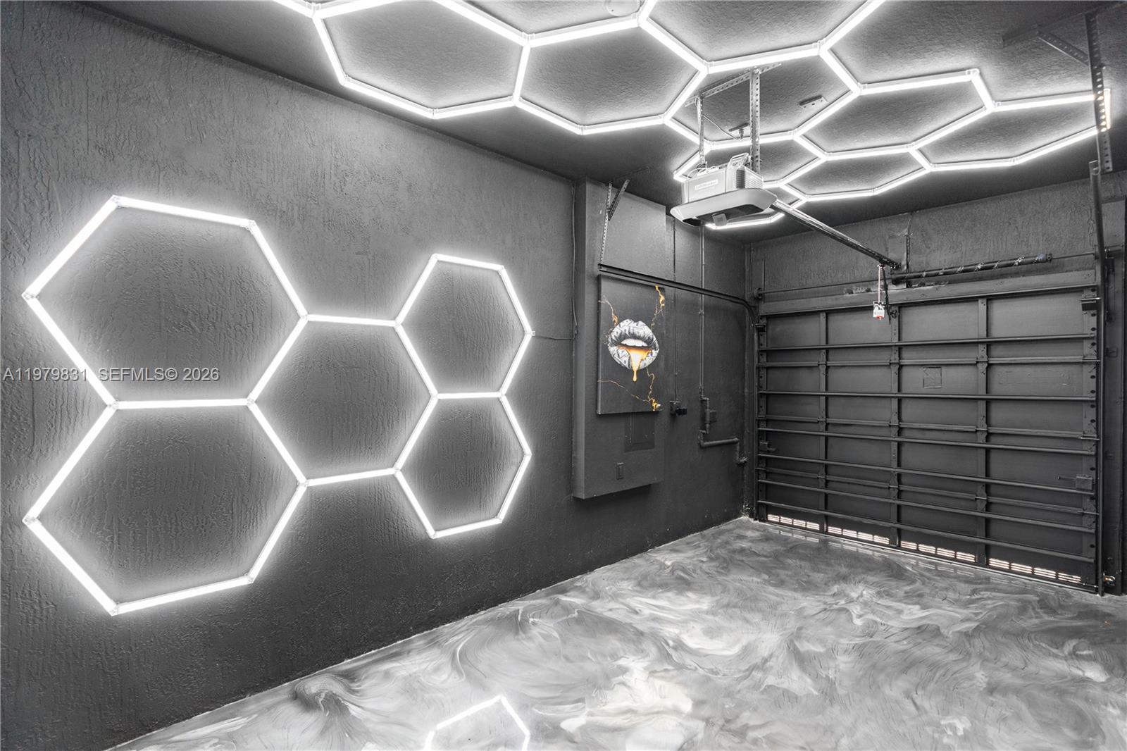 PINE ISLE - Residential