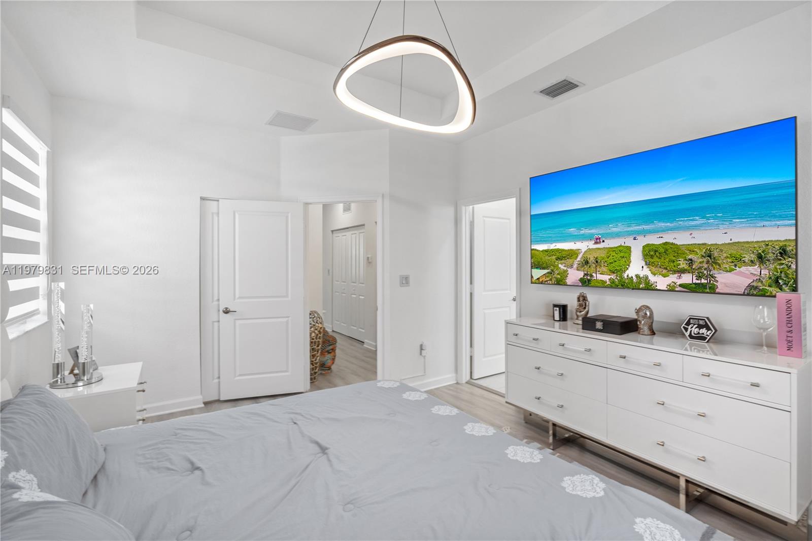 PINE ISLE - Residential