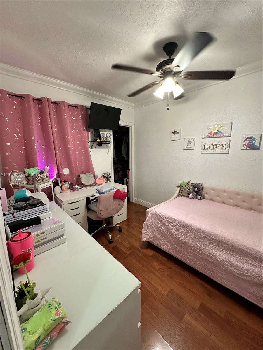 BRADLEY MANOR 3RD ADDN - Residential Lease