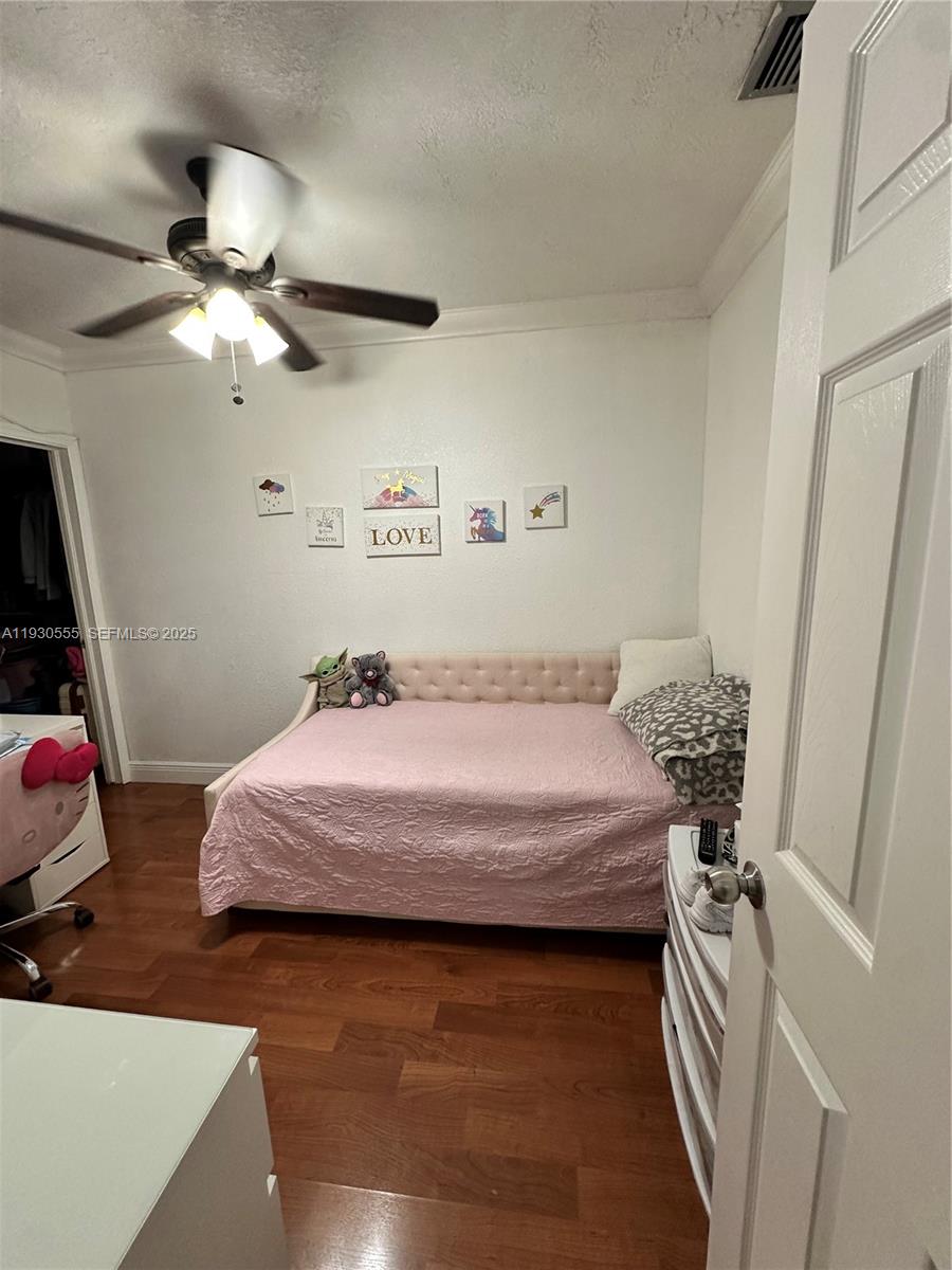 BRADLEY MANOR 3RD ADDN - Residential Lease