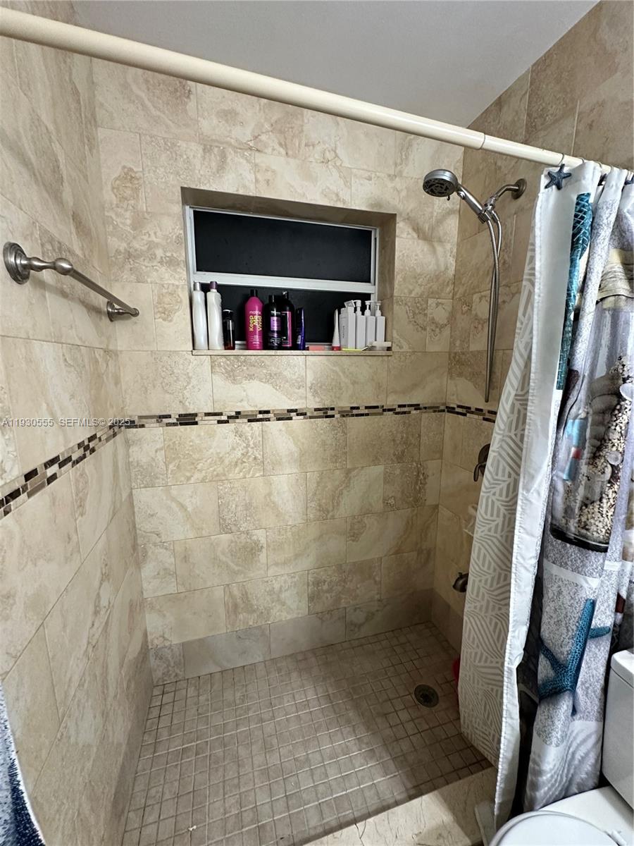 BRADLEY MANOR 3RD ADDN - Residential Lease