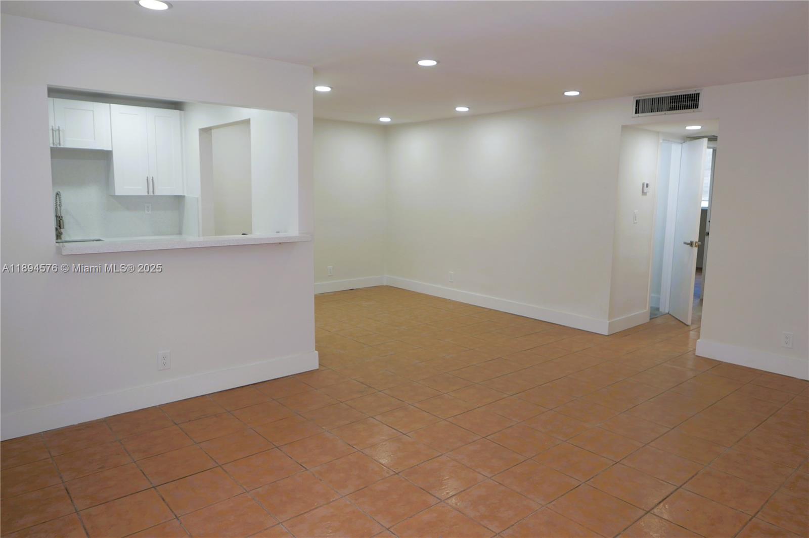 FUNSTON CONDO APTS - Residential Lease
