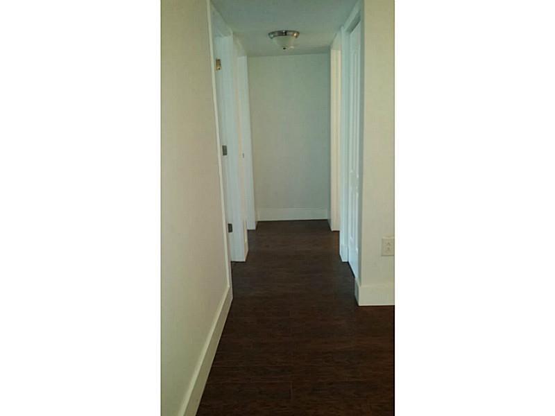 THE COURTS AT KENDALL CON - Residential Lease