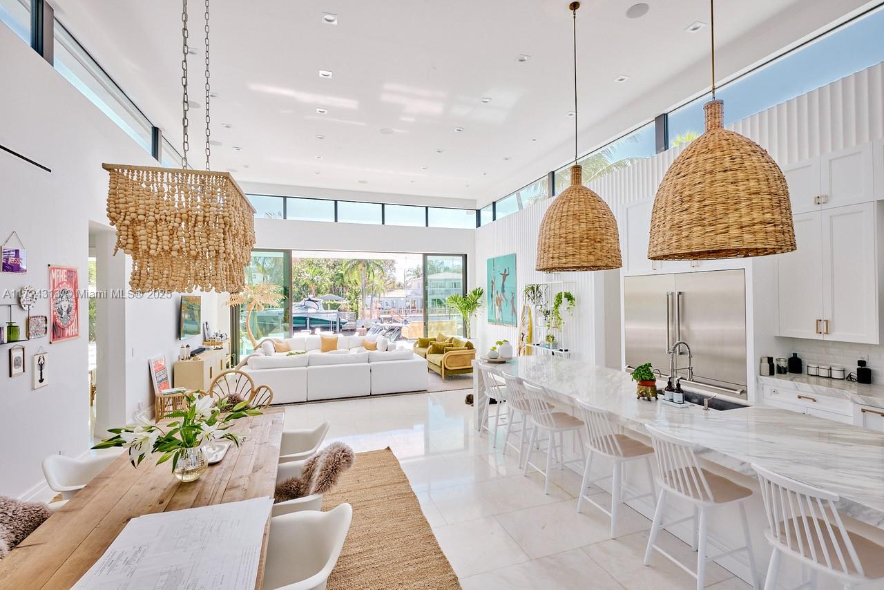 2360 Bayview Ln, North Miami, Miami-Dade County, Florida - 5 Bedrooms  
6 Bathrooms - 