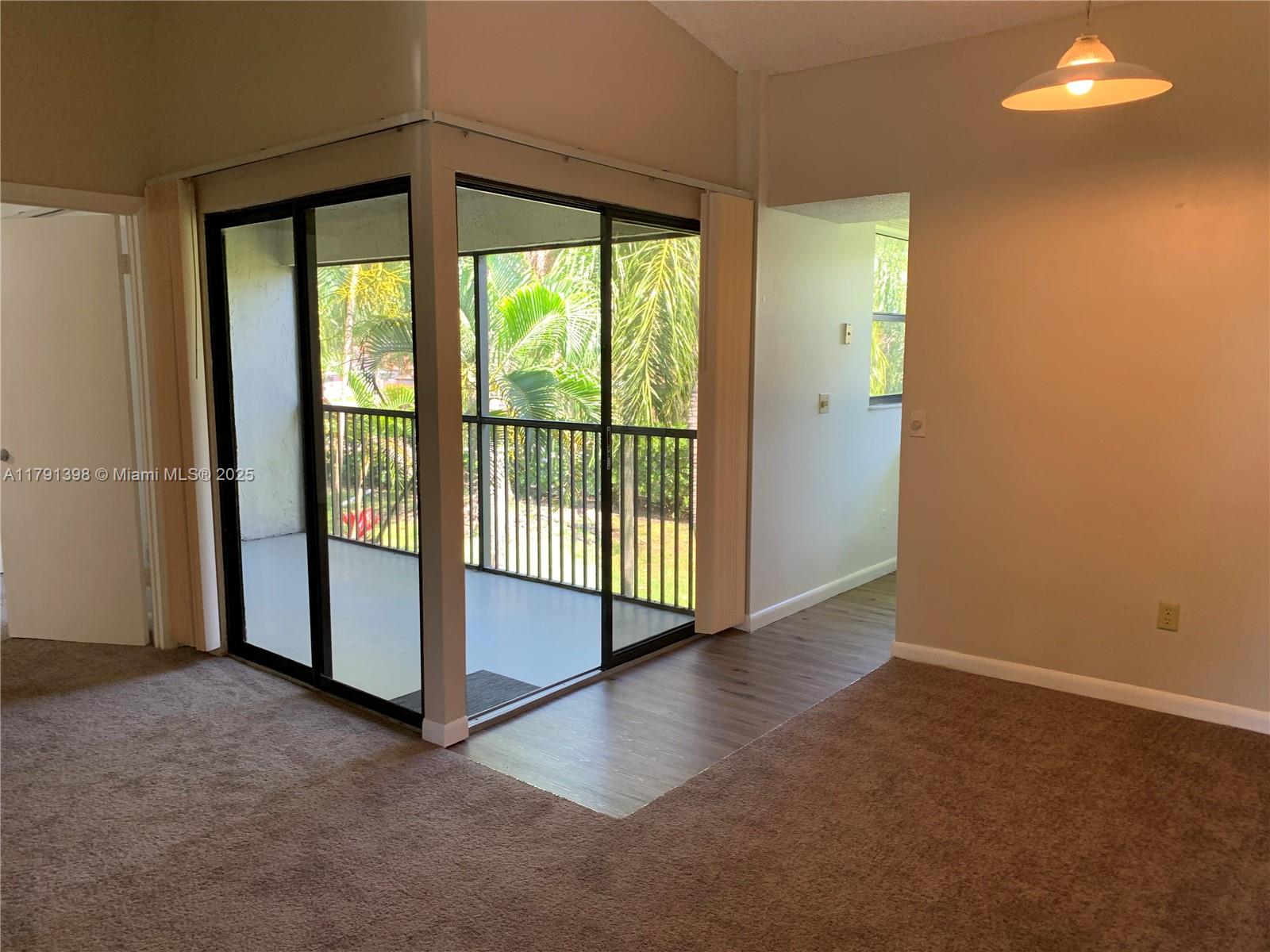 1055 N Franklin Ave 1055D
