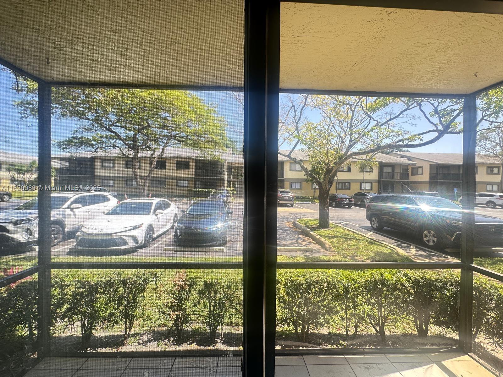 523 Trace Cir 105, Deerfield Beach, Broward County, Florida - 2 Bedrooms  
2 Bathrooms - 