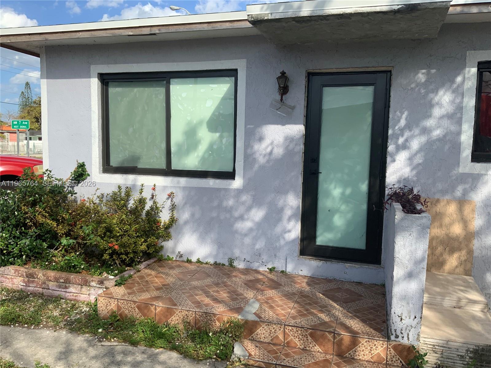 WEST BISCAYNE - Residential