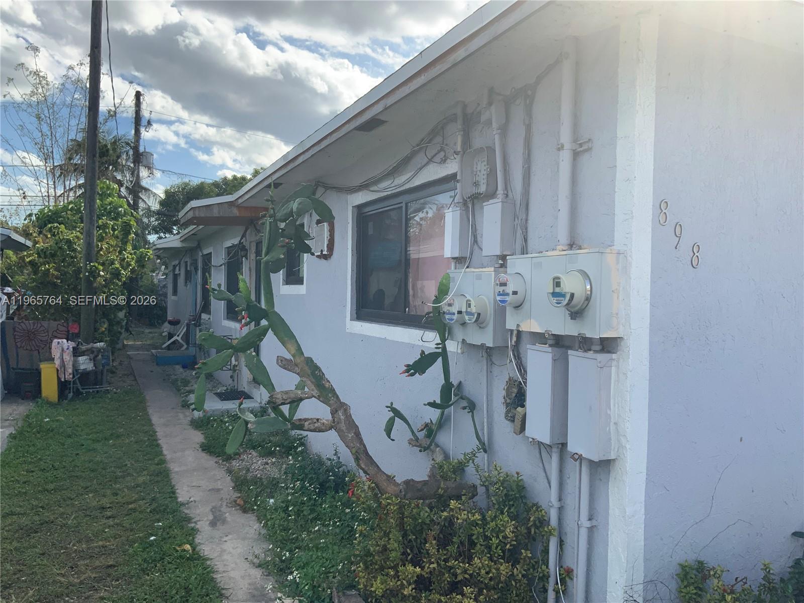 WEST BISCAYNE - Residential