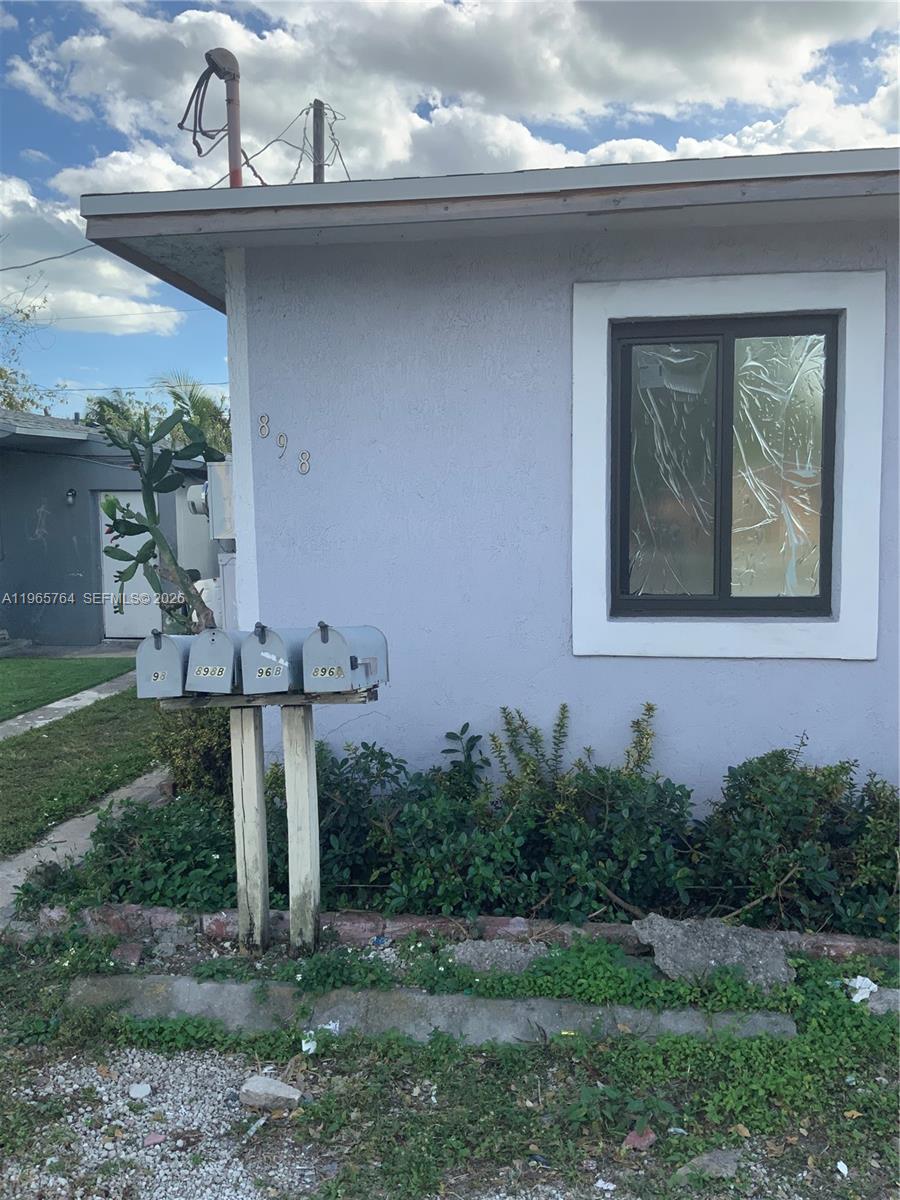 WEST BISCAYNE - Residential