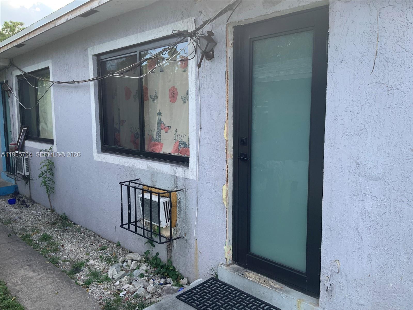 WEST BISCAYNE - Residential