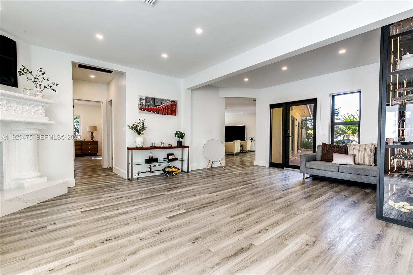 1349 Middle River Dr