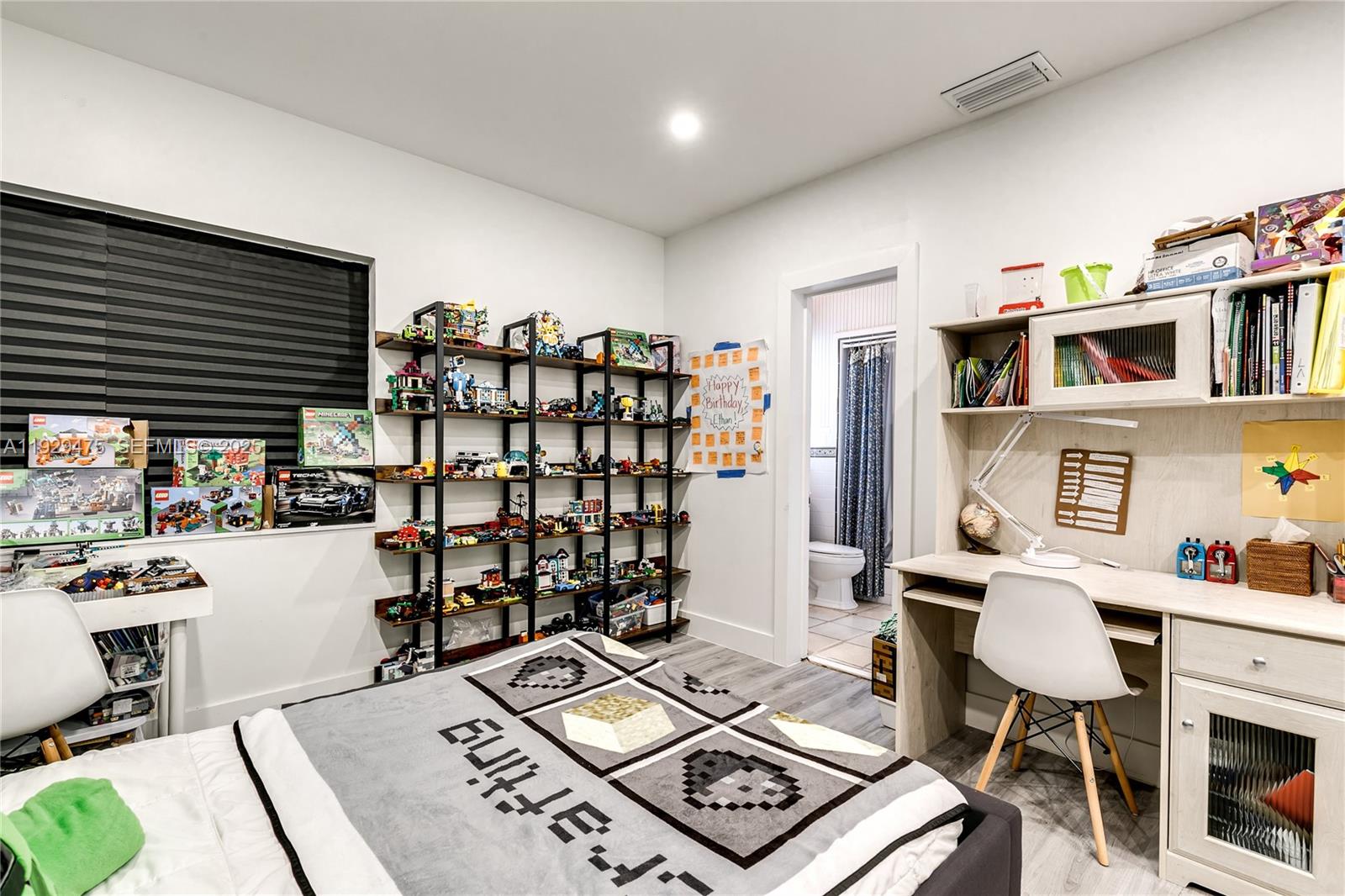 BEACH WAY HEIGHTS UNIT - Residential