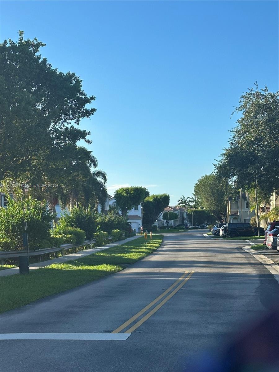 LEEWARD ISLANDS AT DORAL - Residential