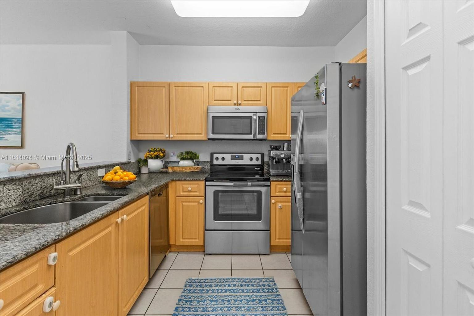 LEEWARD ISLANDS AT DORAL - Residential