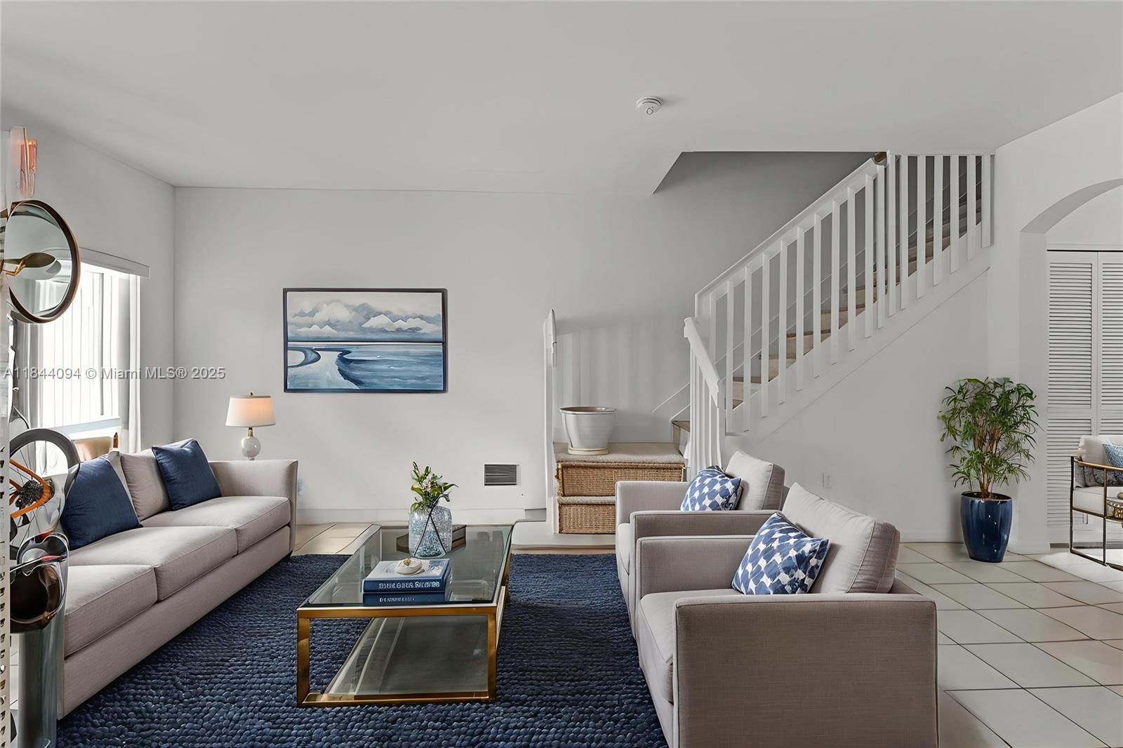 LEEWARD ISLANDS AT DORAL - Residential