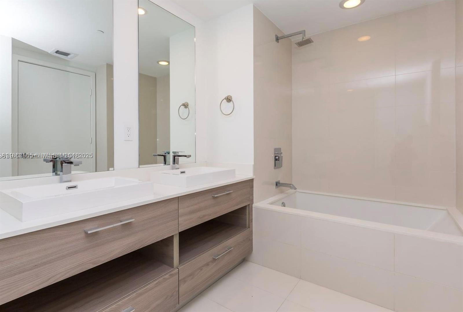 1300 S MIAMI AVENUE CONDO - Residential