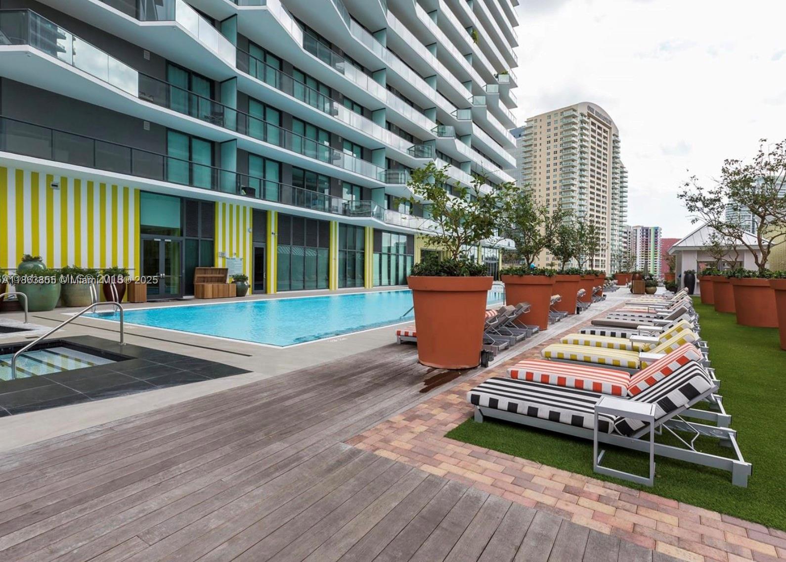 1300 S MIAMI AVENUE CONDO - Residential