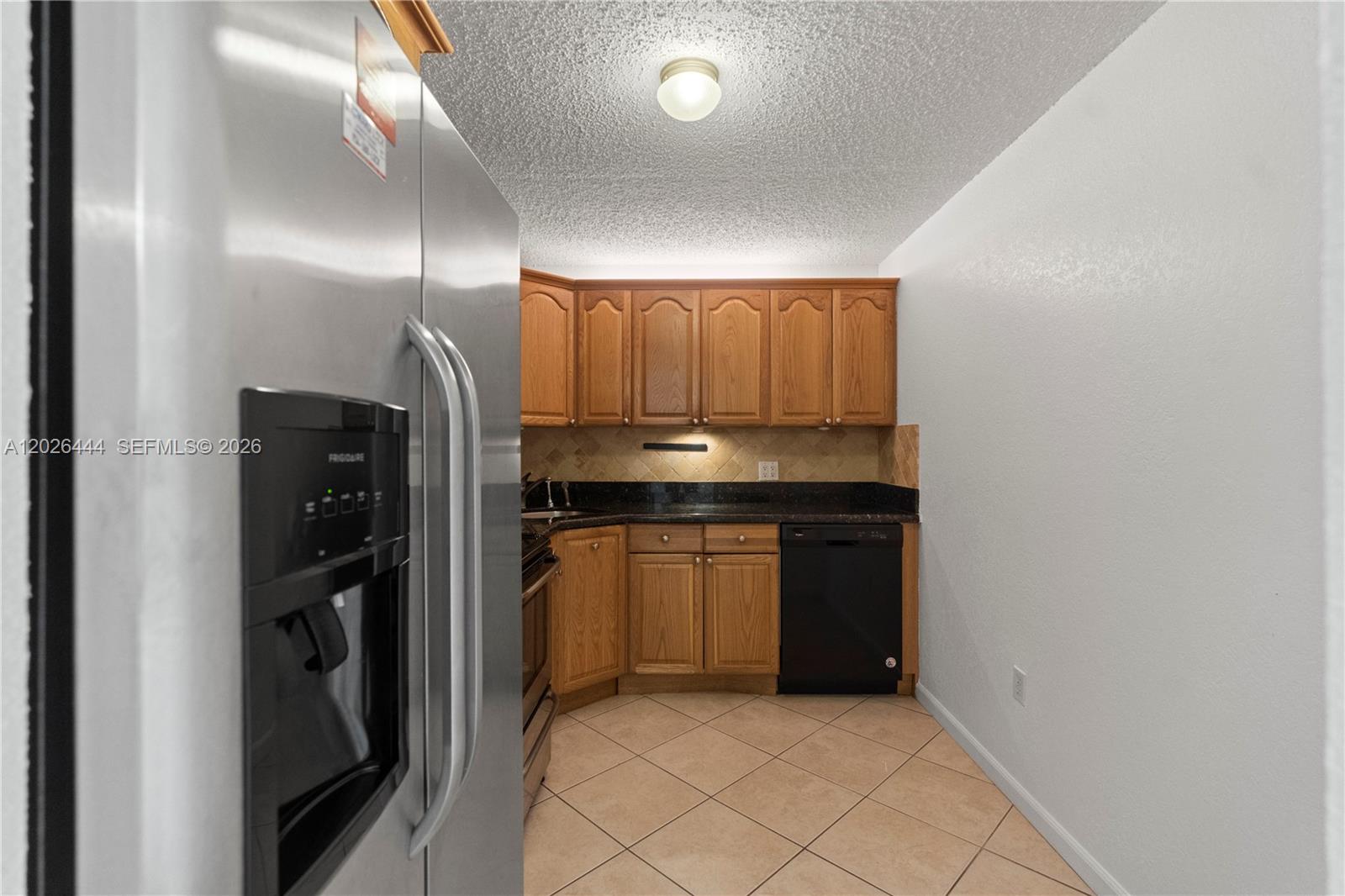 OMEGA CONDO NO 3 - Residential