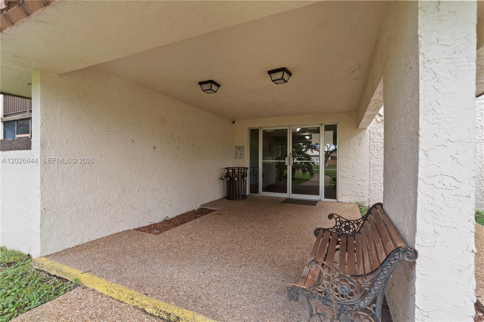 OMEGA CONDO NO 3 - Residential