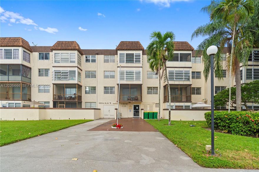 Gorgeous 2 bedroom, 2-bathroom apartment located in the highly sought-after and well-maintained Omega Condominium. Ideally situated near everything you need, including shopping centers, medical facilities, restaurants, parks, and more. Enjoy a relaxing day by the pool or stay active with community amenities such as tennis and racquetball courts. The seller has already paid the special assessment, offering added value and peace of mind. Vacant and easy to show don't miss this excellent opportunity!