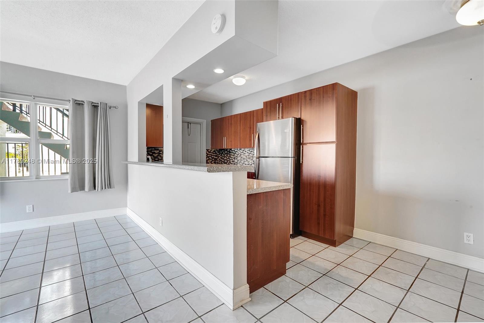 WATERWAY @ HOLLYWOOD BEAC - Residential