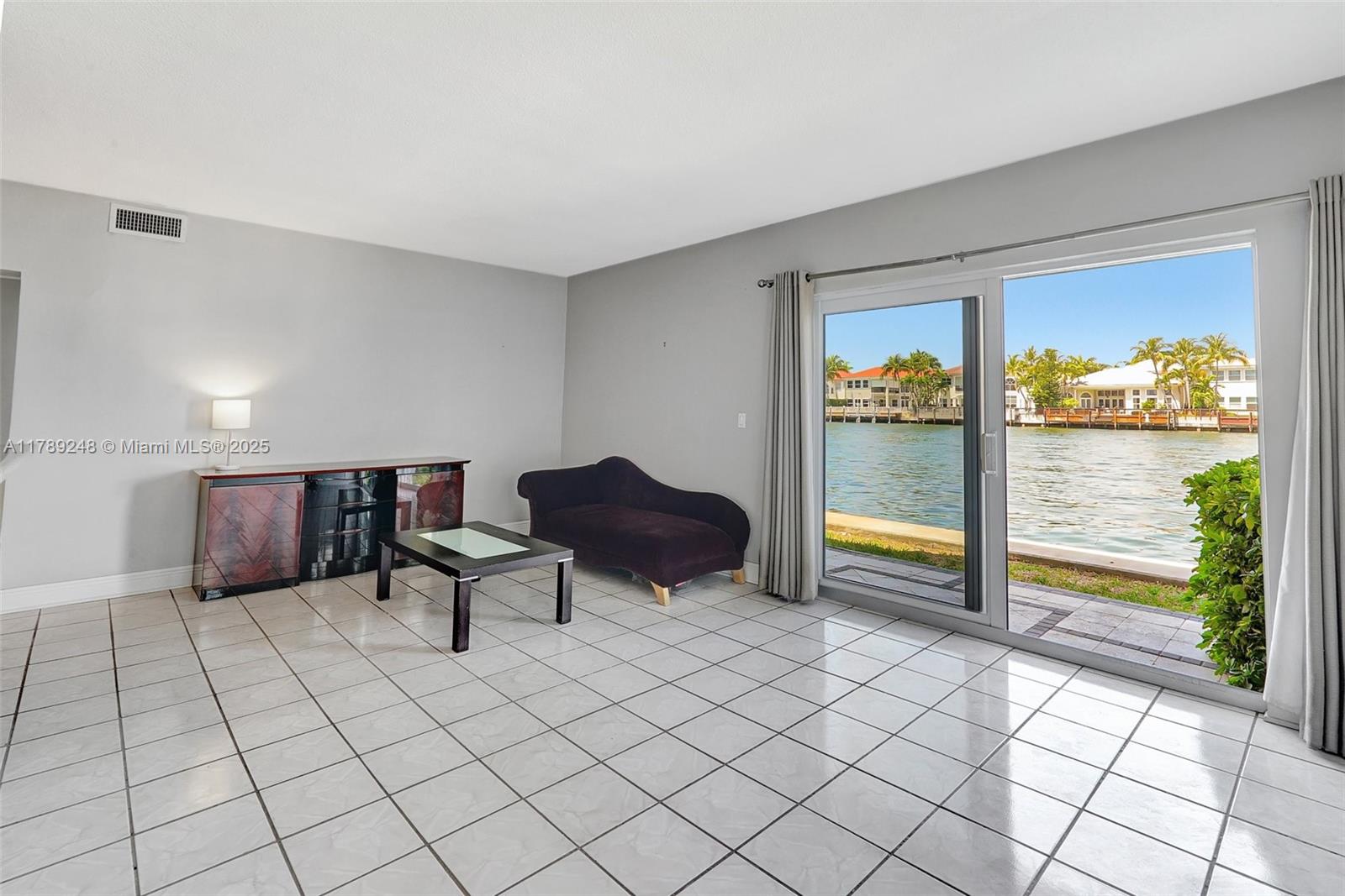 2200 S Ocean Dr N116, Hollywood, Broward County, Florida - 1 Bedrooms  
1 Bathrooms - 
