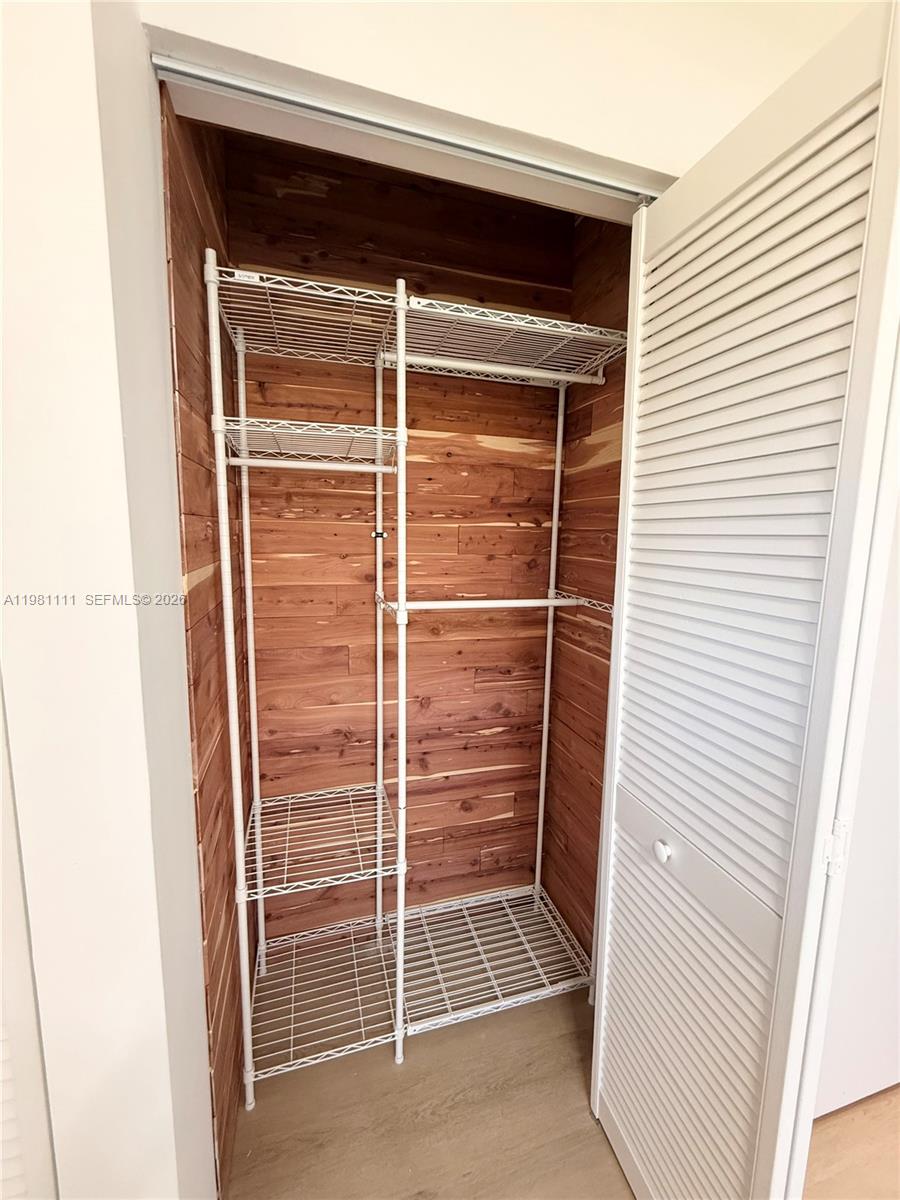 ADMIRAL FARRAGUT CONDO - Residential Lease