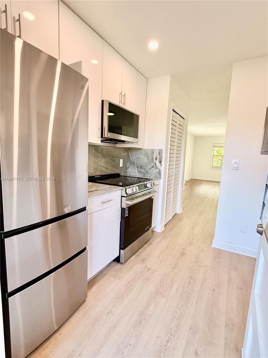 6815 Edgewater Dr 309